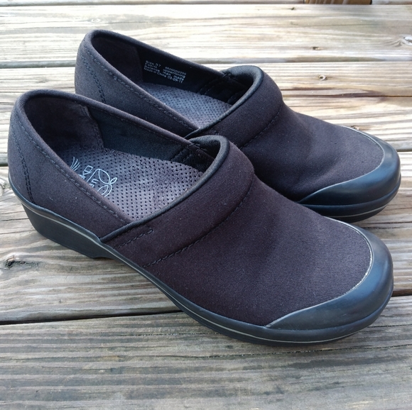 Dansko Volley Clogs Slip Resistant Black Vegan Professional Work Women's Size 37 - Picture 3 of 15